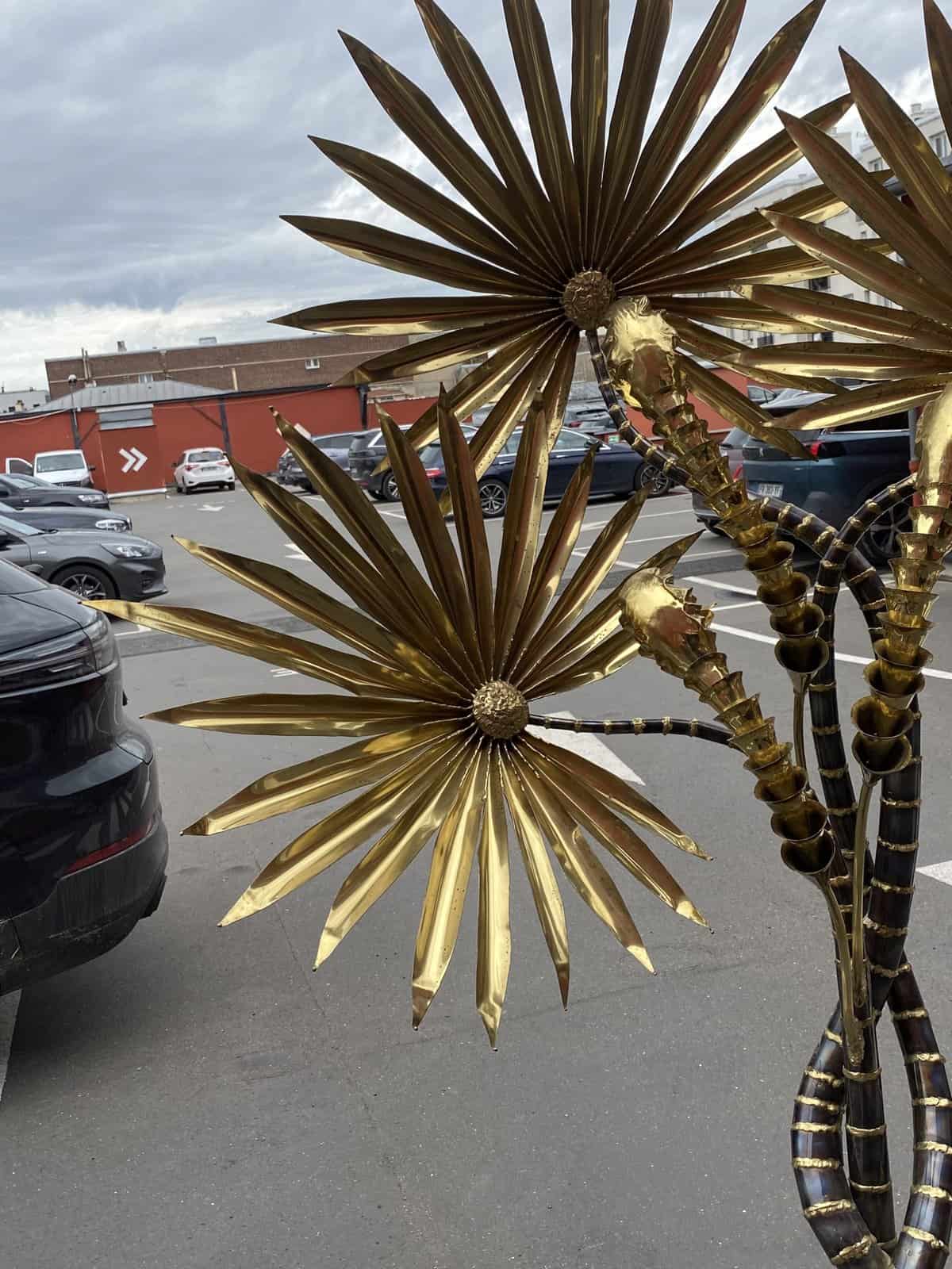 1970′ Lampadaire Palmier Yuka en Laiton Et fer Patiné Maison Jansen 3 Têtes Style Brutaliste – Image 8