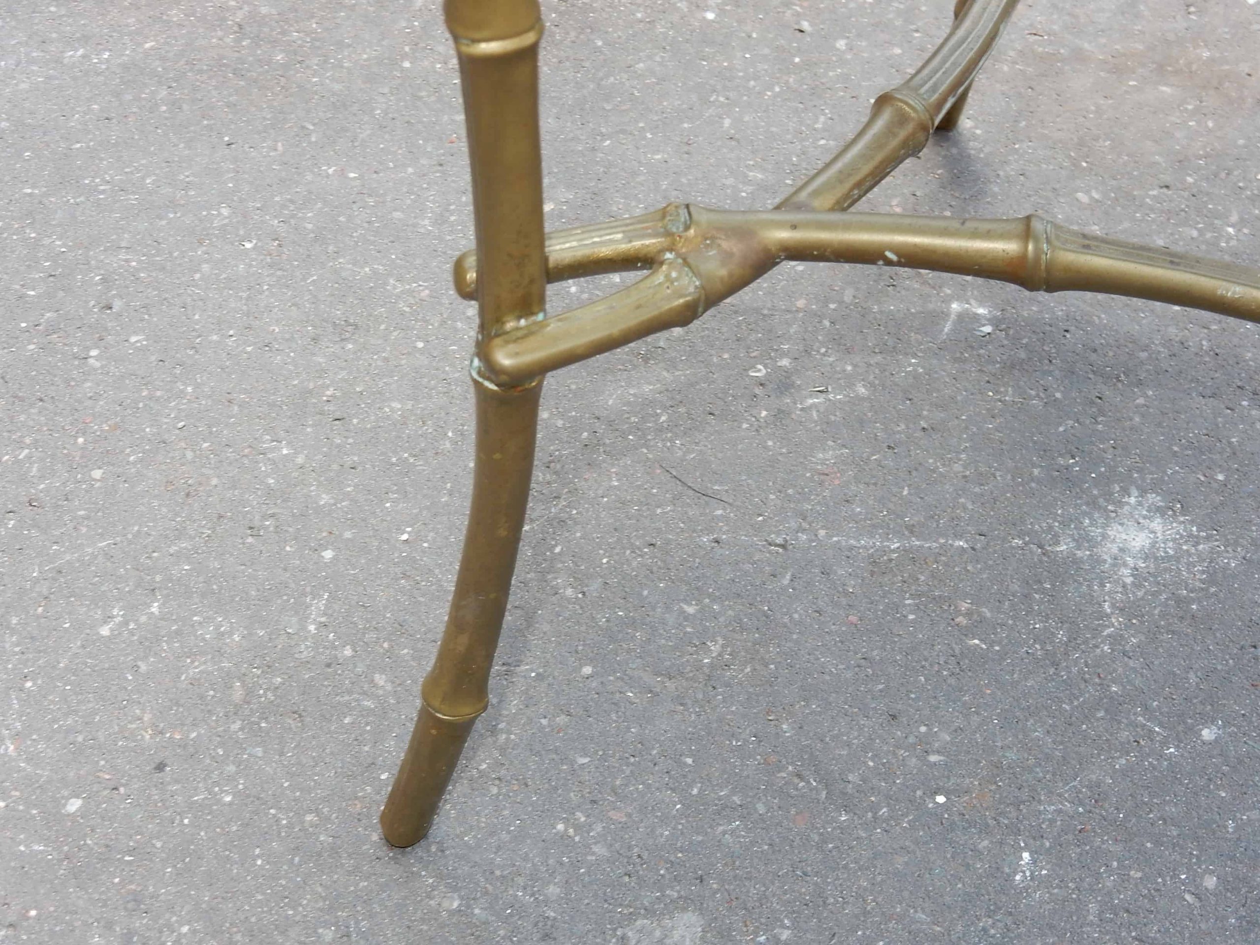 1950/70 Table Basse Plateau Verre Noirci Maison Bagués en Laiton – Image 4