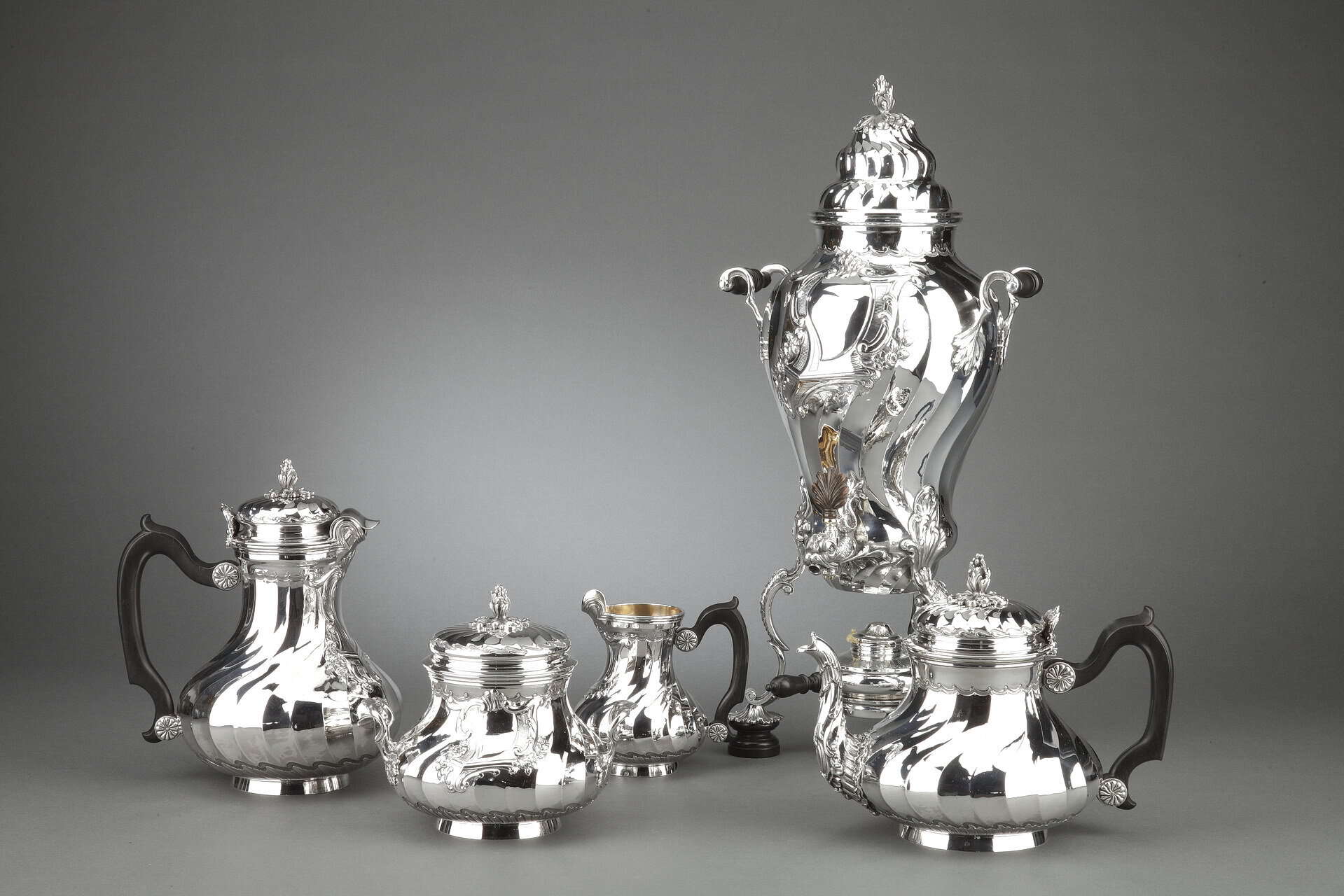 Orfèvre BOIN TABURET – Service Thé/Café 4 pièces en argent massif et son Samovar en métal argenté XIXè – Image 6