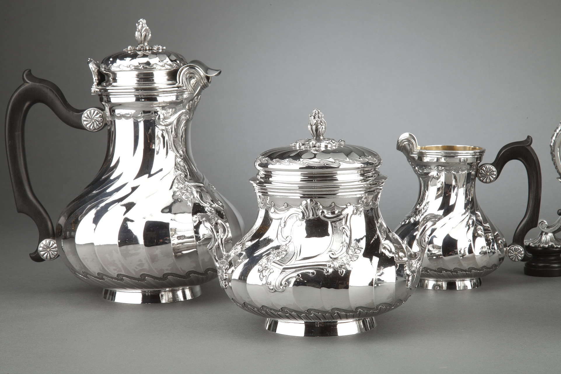 Orfèvre BOIN TABURET – Service Thé/Café 4 pièces en argent massif et son Samovar en métal argenté XIXè – Image 7