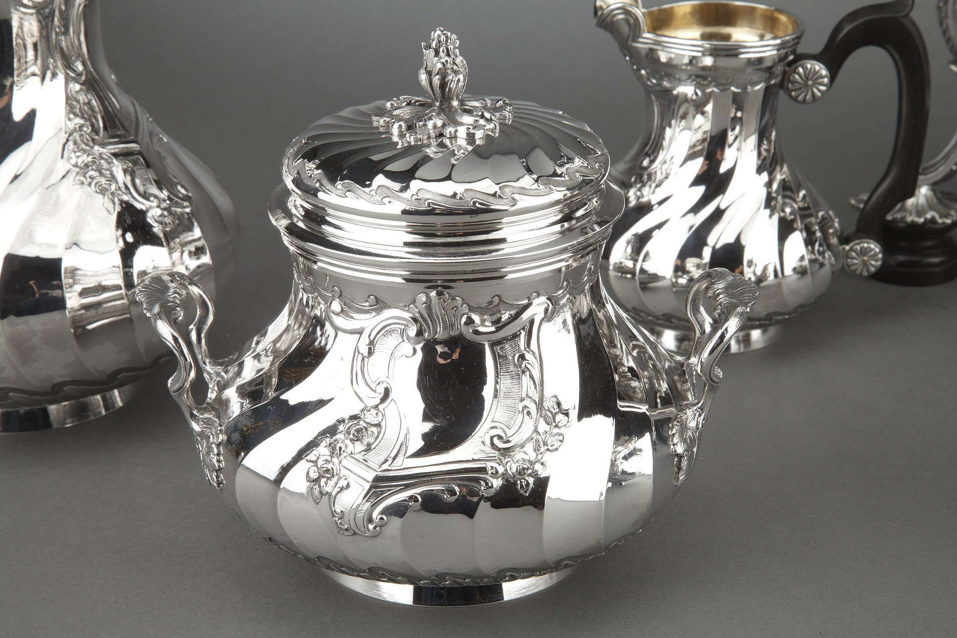 Orfèvre BOIN TABURET – Service Thé/Café 4 pièces en argent massif et son Samovar en métal argenté XIXè – Image 9