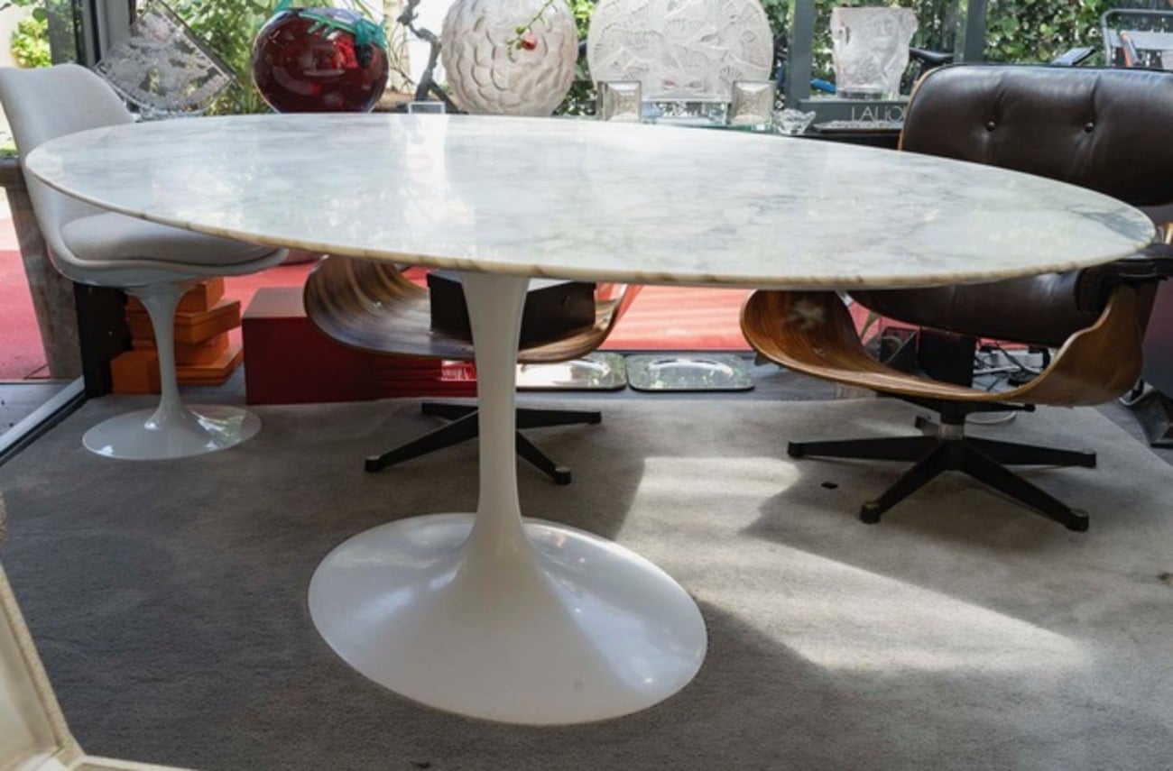 Eero Saarinen pour Knoll : Table « Tulip » ovale marbre calacatta – Image 3