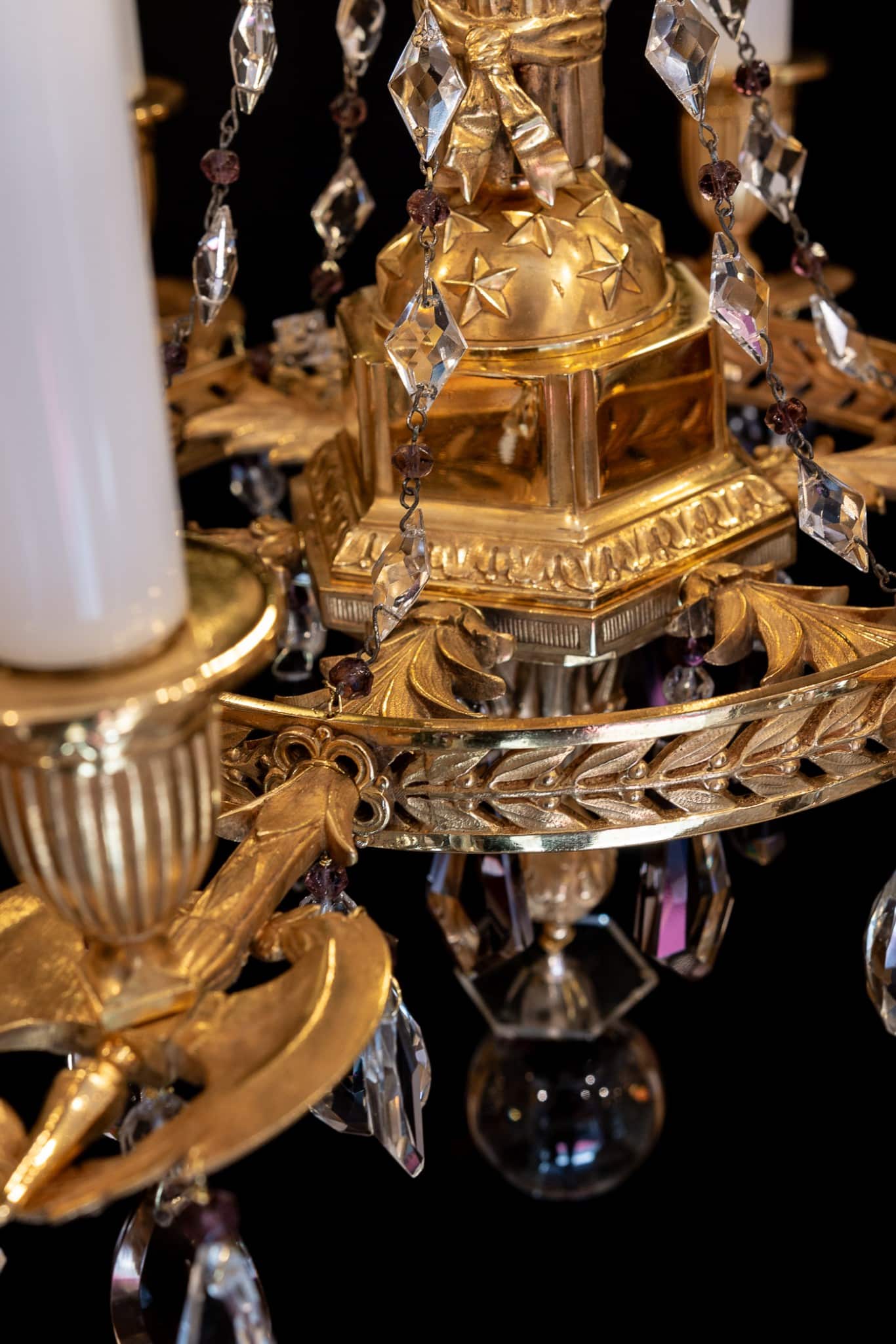 Lustre en bronze ciselé et doré aux Attributs Révolutionnaire XIXème siècle – Image 7