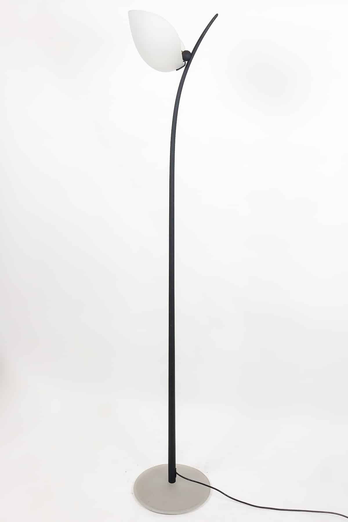 Rare Lampadaire Vintage en Fer Forgé et Opaline, Design Sculptural Italien des Années 1960 – Image 7