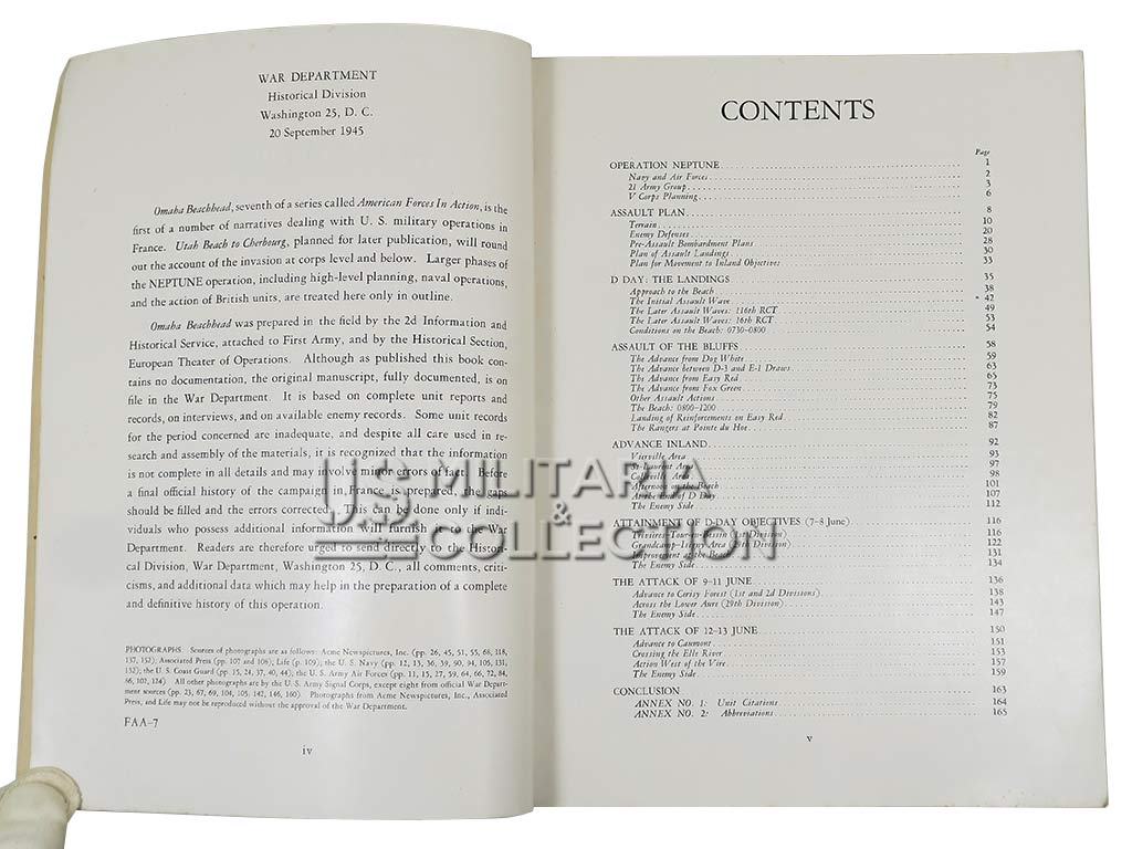 Livre OMAHA BEACHHEAD, édition originale datée de 1945 – Image 5